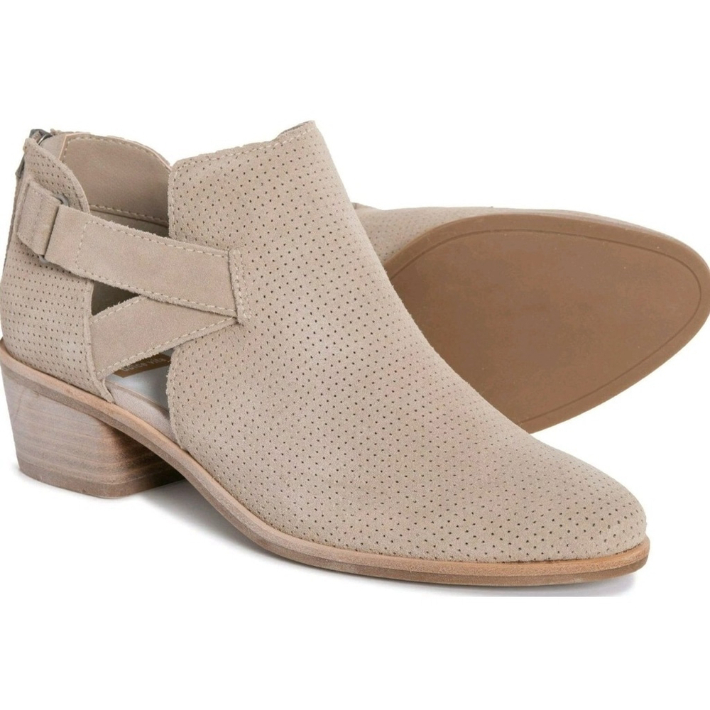 NWOT Dolce Vita Koree Ankle Booties Suede Light Taupe Grey Boots Shoes Size 8